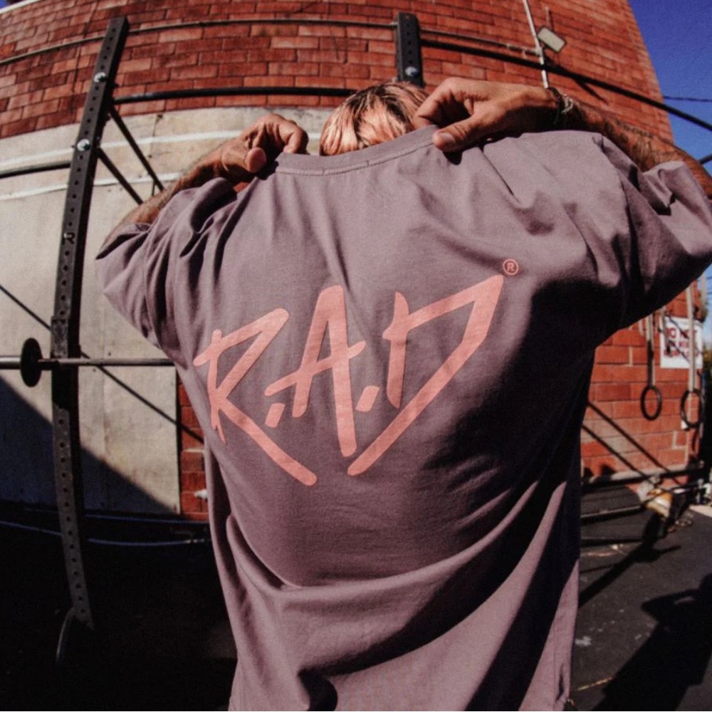 R.A.D SKETCH TEE DEEP TAUPE (cropped w/o sleeves)